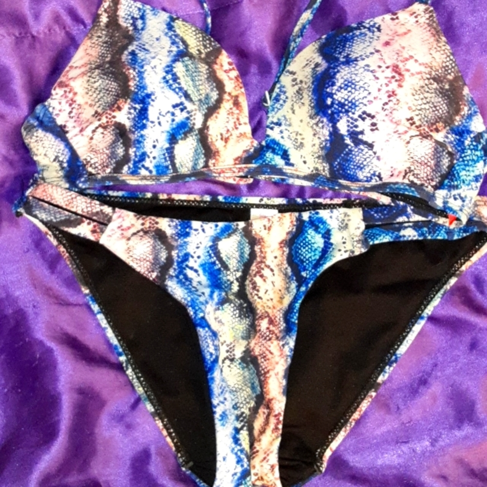 Swimming suit